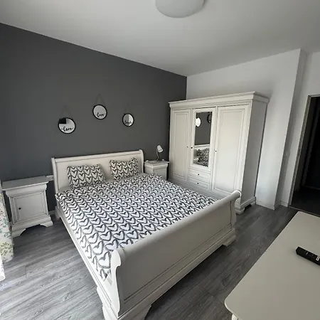 White In Exigent Plaza Romania Faza 4 Apartment *