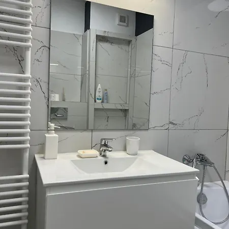 White In Exigent Plaza Romania Faza 4 * Bukarest