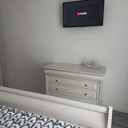 White In Exigent Plaza Romania Faza 4 *