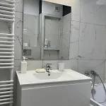 White In Exigent Plaza Romania Faza 4 * Bukurešť