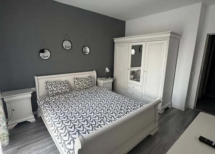 White In Exigent Plaza Romania Faza 4 アパート *